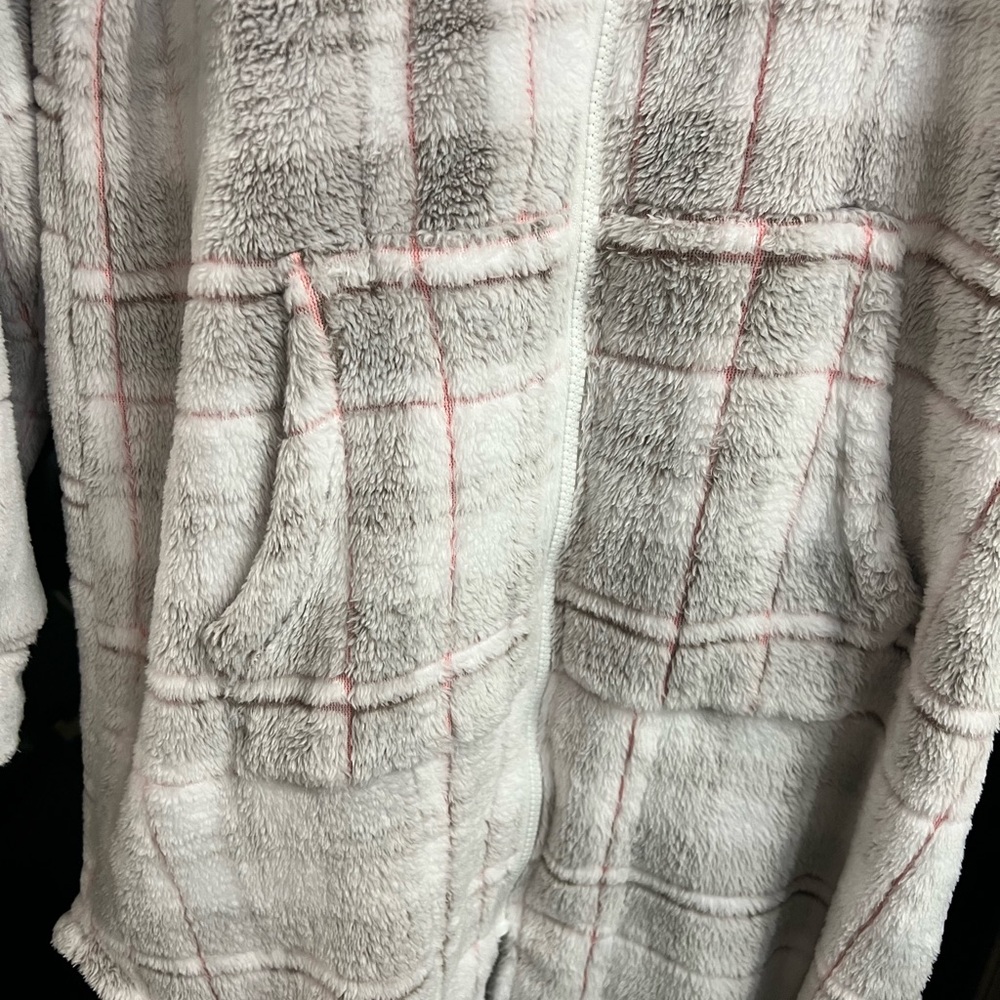 Cuddle Duds Zippered Robe - Picture 4 of 4